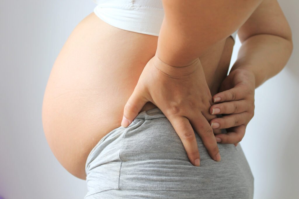 pregnant woman with back pain